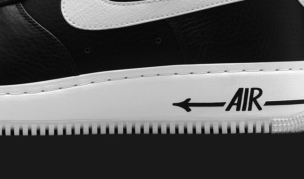 NIKE AIR FORCE 1